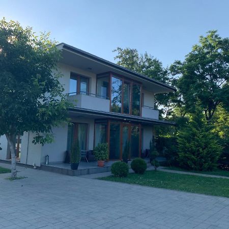 Váci Vendégház Nyíregyháza Exterior foto