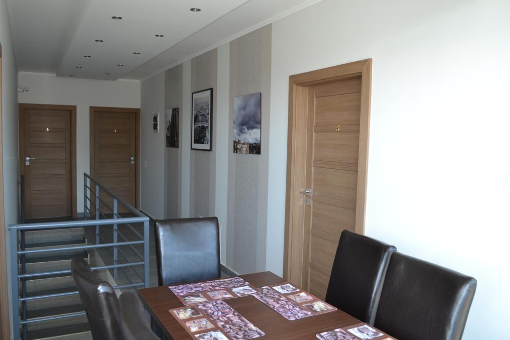 Váci Vendégház Nyíregyháza Exterior foto