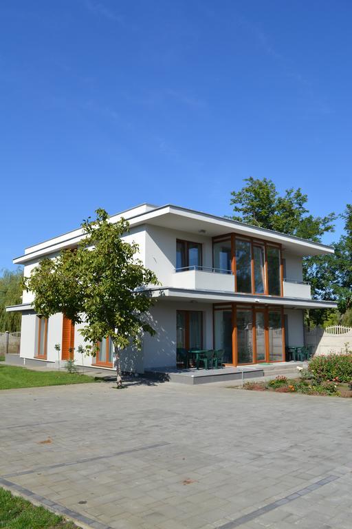 Váci Vendégház Nyíregyháza Exterior foto