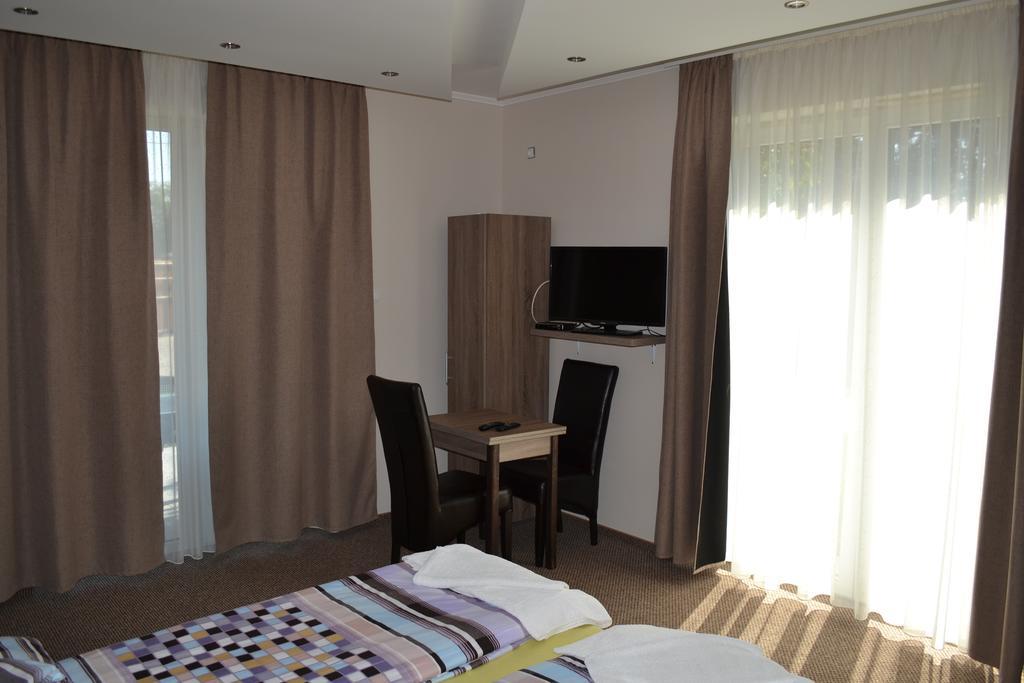Váci Vendégház Nyíregyháza Exterior foto