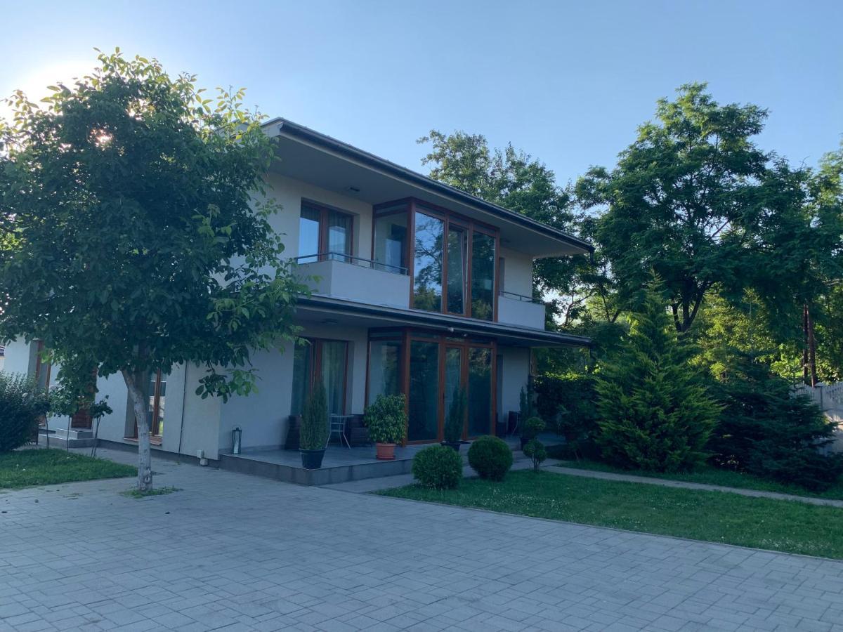 Váci Vendégház Nyíregyháza Exterior foto
